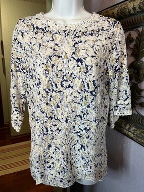 Solitaire Navy intricately Embroidered Blouse Sz M/L